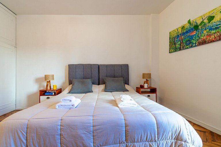 Estudio con dos camas individuales en Recoleta
