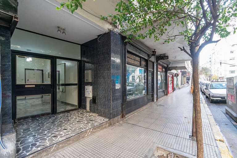Estudio con dos camas individuales en Recoleta